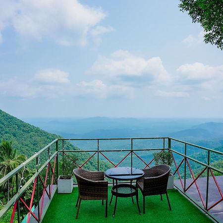 Mount Stratus Resort Vayalada Balussery 外观 照片